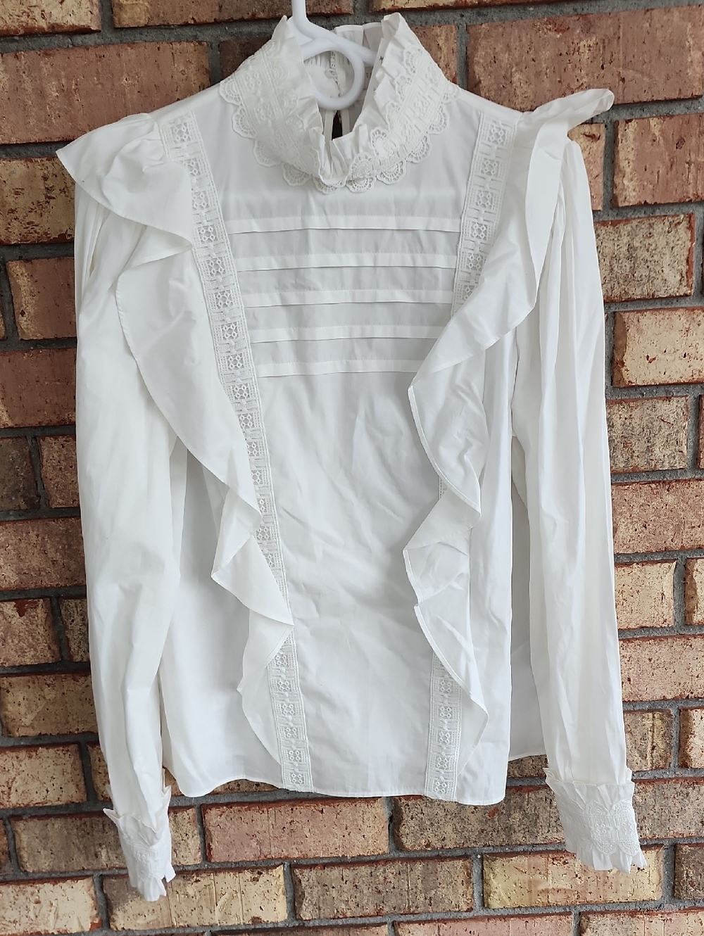 Ted Baker London Galatia Size 4 White Ruffle‎ Victorian-Inspired Blouse